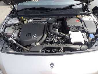 MERCEDES BENZ A CLASS 2019 Image 18