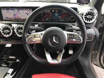 MERCEDES BENZ A CLASS 2019 Image 7