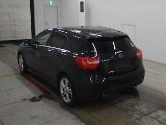 MERCEDES BENZ A CLASS 2014 Image 2