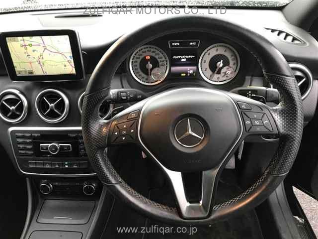 MERCEDES BENZ A CLASS 2014 Image 7