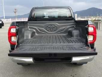TOYOTA HILUX 2022 Image 8