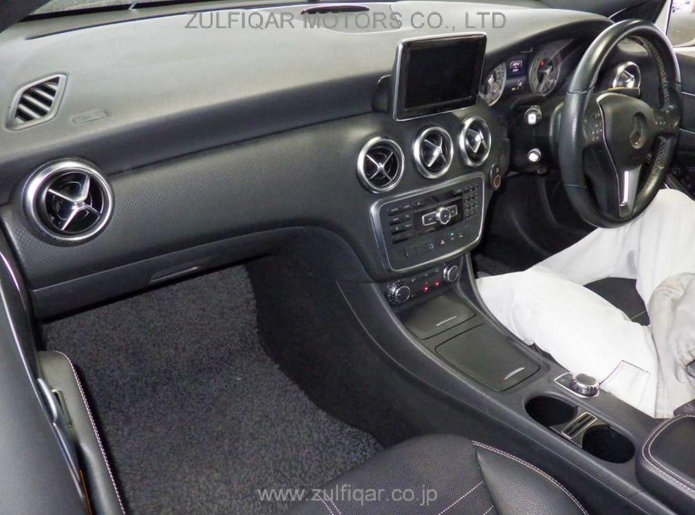 MERCEDES BENZ A CLASS 2013 Image 3