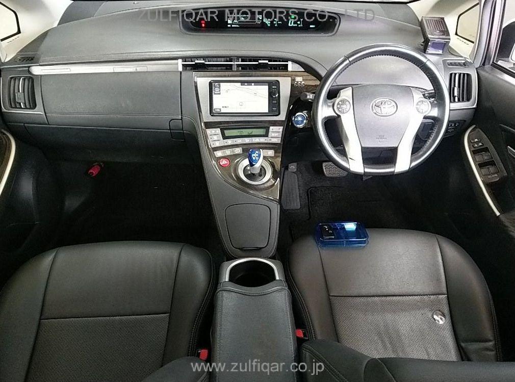 TOYOTA PRIUS PHV 2015 Image 3