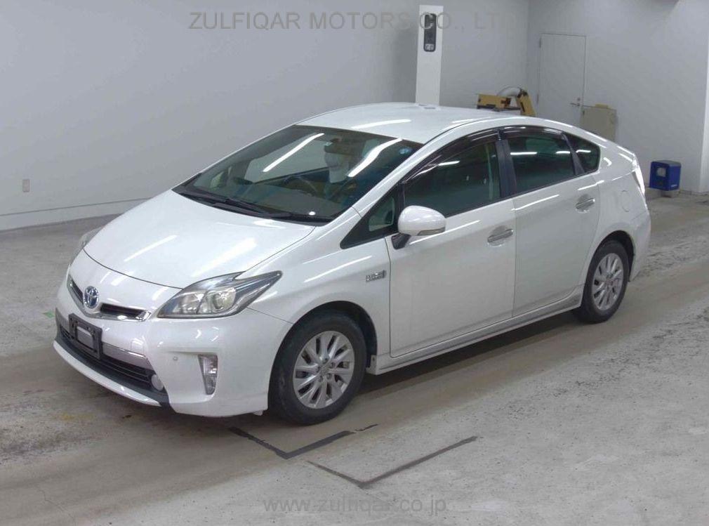 TOYOTA PRIUS PHV 2015 Image 4