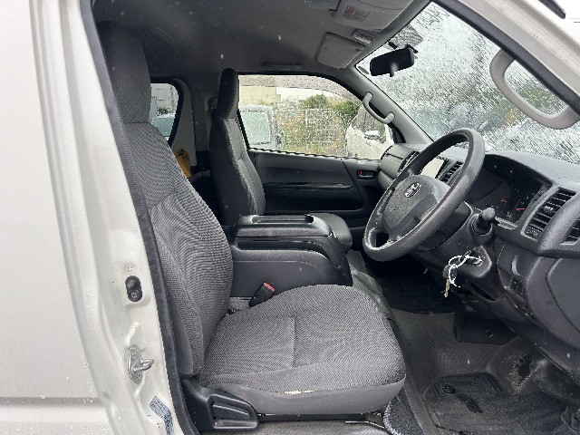 TOYOTA HIACE WAGON 2017 Image 22