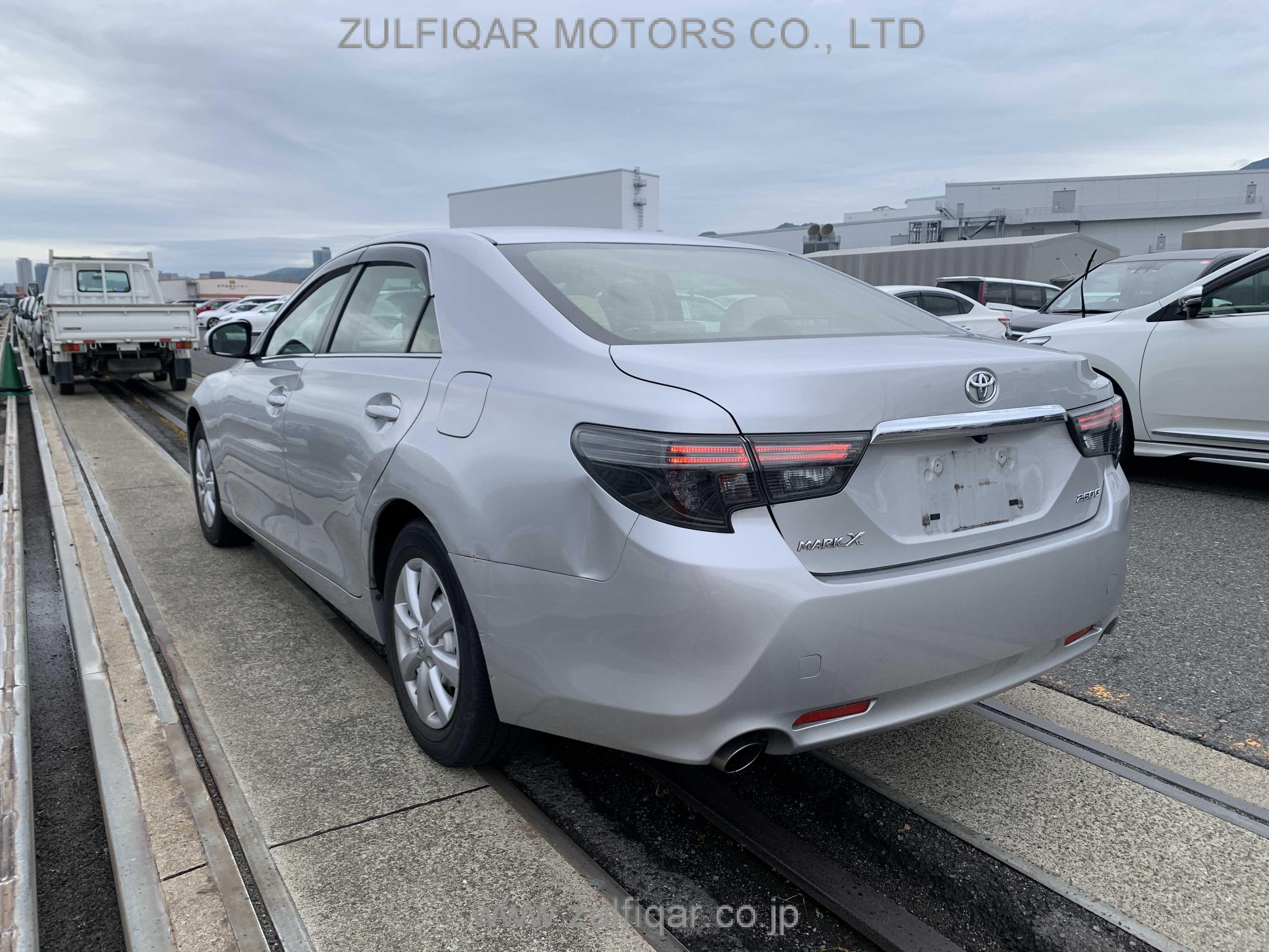 TOYOTA MARK X 2018 Image 4