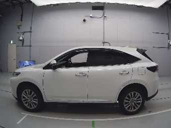 TOYOTA HARRIER 2018 Image 4