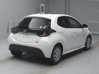 TOYOTA YARIS 2021 Image 2