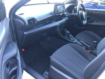 TOYOTA YARIS 2020 Image 9