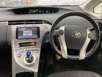 TOYOTA PRIUS PHV 2012 Image 6