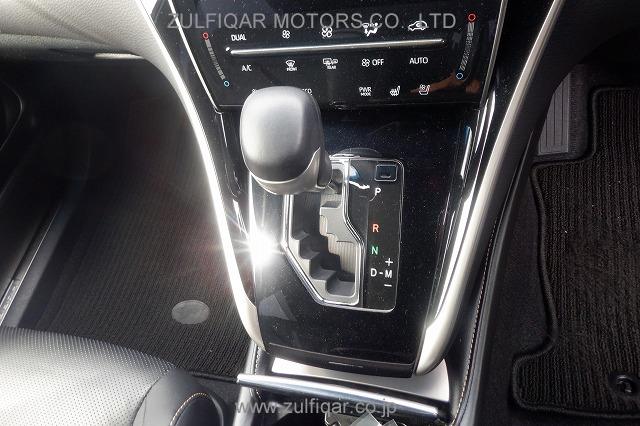 TOYOTA HARRIER 2019 Image 12