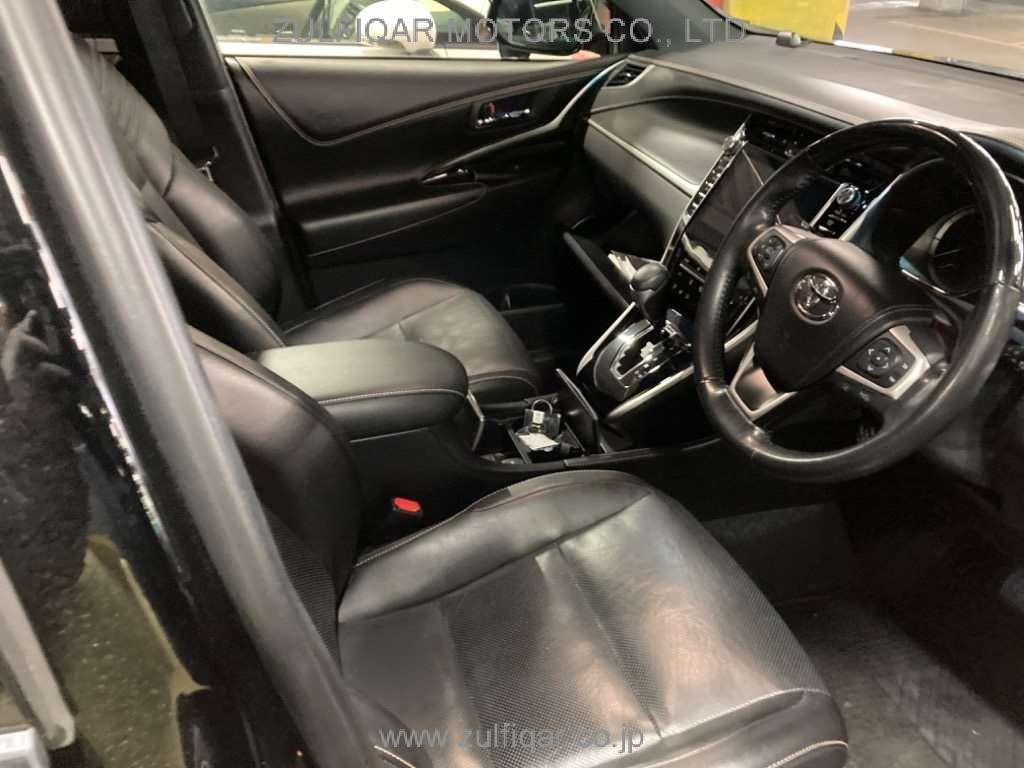 TOYOTA HARRIER 2019 Image 5