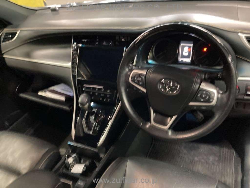 TOYOTA HARRIER 2019 Image 6