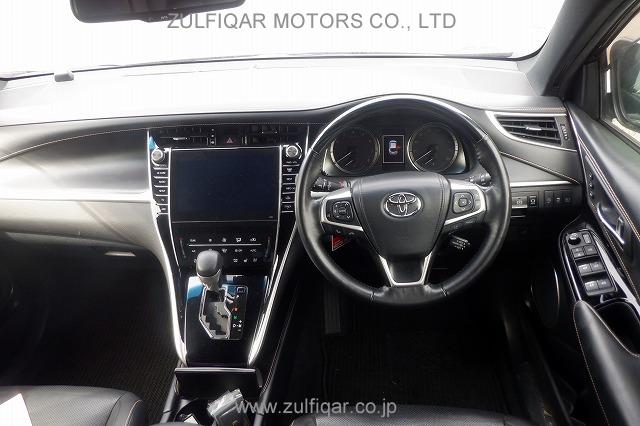 TOYOTA HARRIER 2019 Image 10