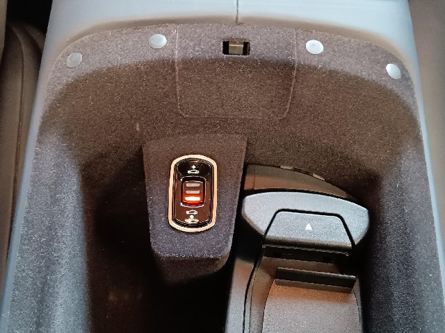 ROLLS ROYCE DAWN 2016 Image 104