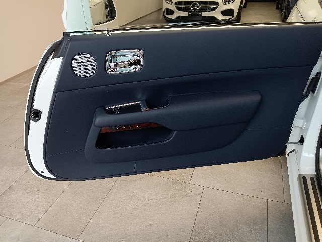 ROLLS ROYCE DAWN 2016 Image 114