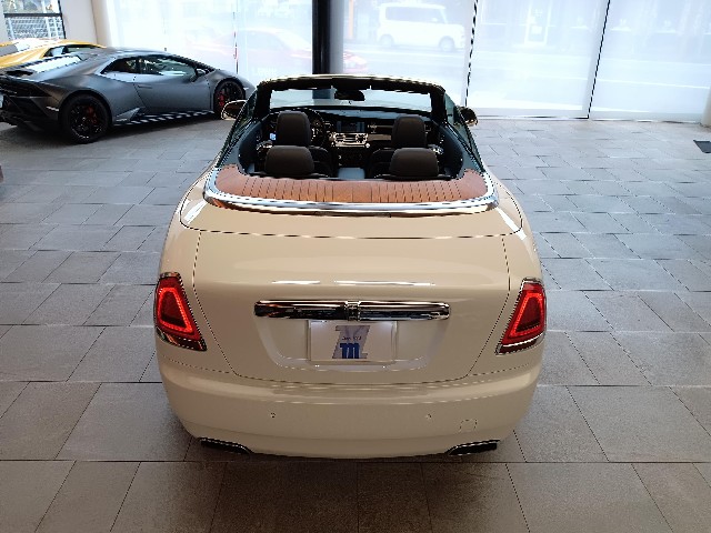 ROLLS ROYCE DAWN 2016 Image 33