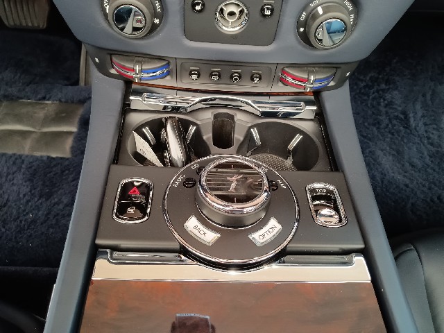 ROLLS ROYCE DAWN 2016 Image 100