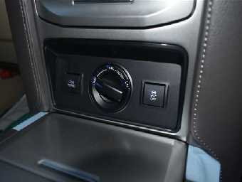 TOYOTA LAND CRUISER PRADO 2023 Image 11