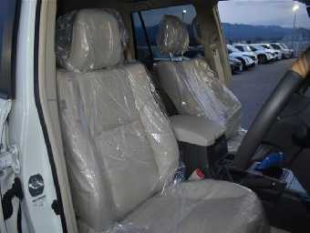 TOYOTA LAND CRUISER PRADO 2023 Image 13