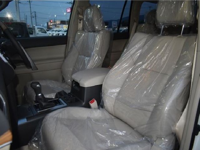 TOYOTA LAND CRUISER PRADO 2023 Image 20