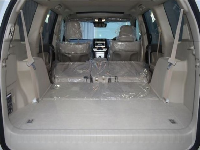 TOYOTA LAND CRUISER PRADO 2023 Image 27