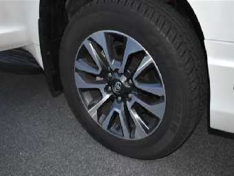 TOYOTA LAND CRUISER PRADO 2023 Image 23