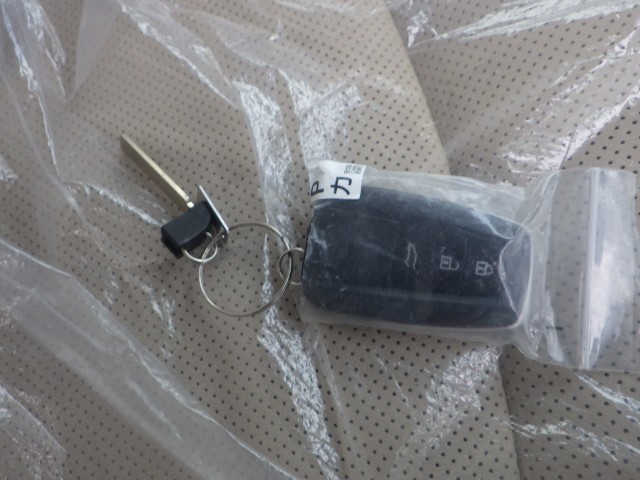 TOYOTA LAND CRUISER PRADO 2023 Image 33