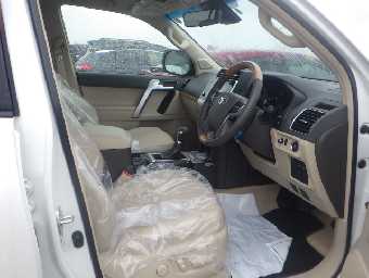 TOYOTA LAND CRUISER PRADO 2023 Image 28