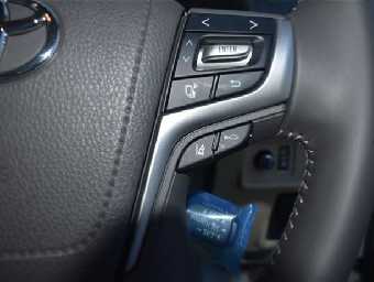 TOYOTA LAND CRUISER PRADO 2023 Image 9