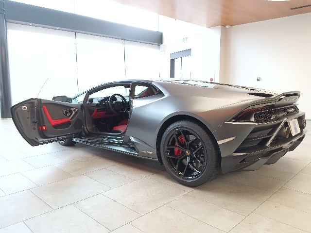 LAMBORGHINI HURACAN 2022 Image 36
