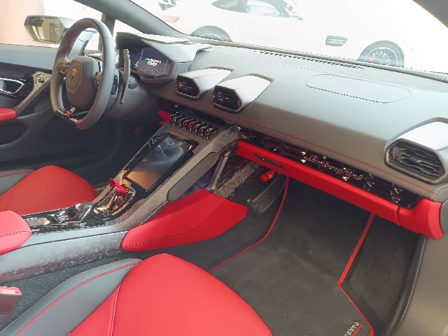 LAMBORGHINI HURACAN 2022 Image 47