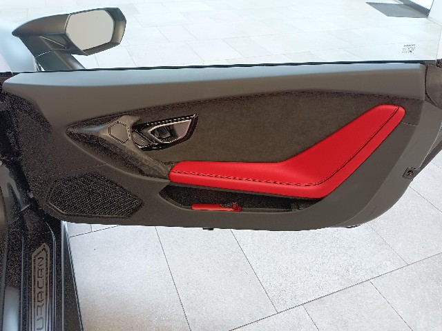 LAMBORGHINI HURACAN 2022 Image 51