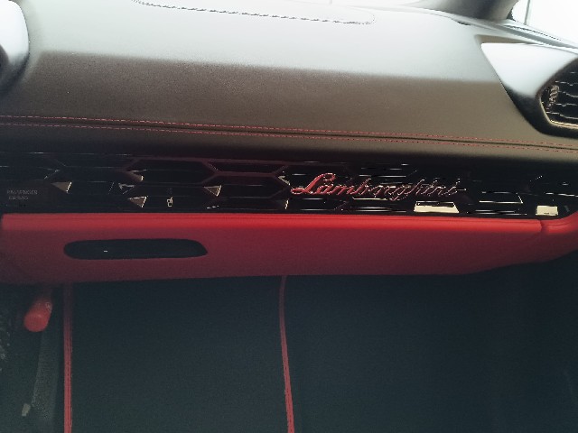 LAMBORGHINI HURACAN 2022 Image 59