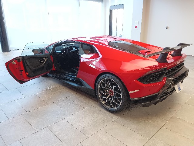 LAMBORGHINI HURACAN 2019 Image 35