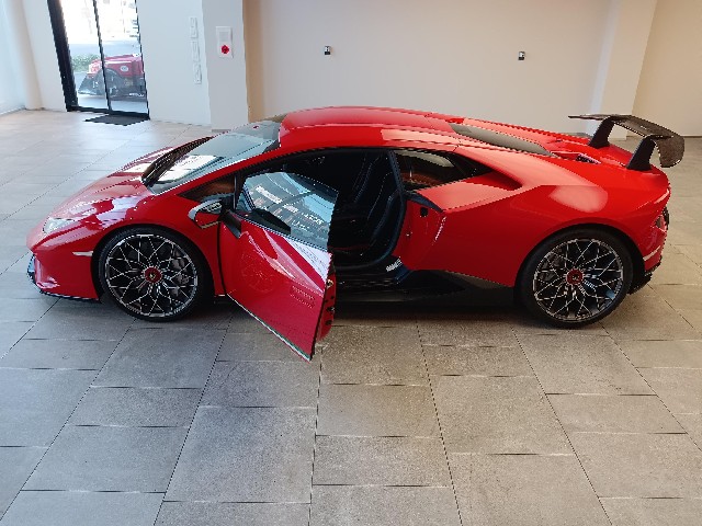 LAMBORGHINI HURACAN 2019 Image 39