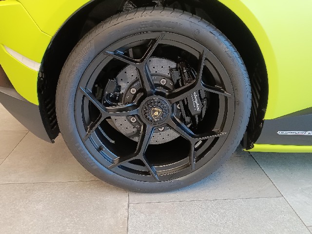 LAMBORGHINI HURACAN 2021 Image 45