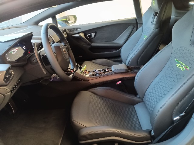 LAMBORGHINI HURACAN 2021 Image 48