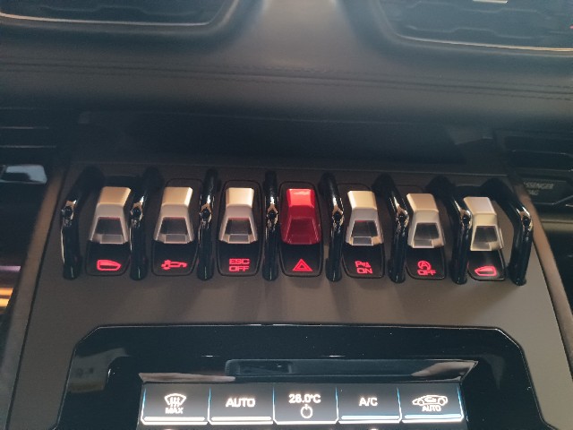 LAMBORGHINI HURACAN 2021 Image 57