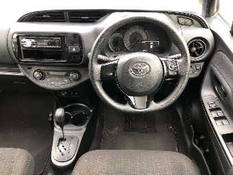 TOYOTA VITZ 2019 Image 6