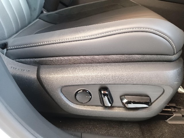 LEXUS RX 2023 Image 31