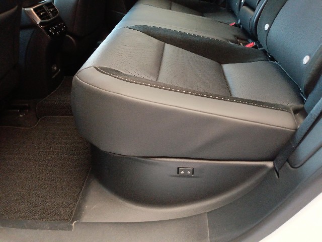 LEXUS RX 2023 Image 36