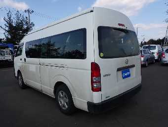 TOYOTA HIACE BUS 2019 Image 2