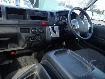 TOYOTA HIACE BUS 2019 Image 3