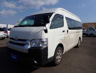 TOYOTA HIACE BUS 2019 Image 4