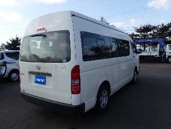 TOYOTA HIACE BUS 2019 Image 6