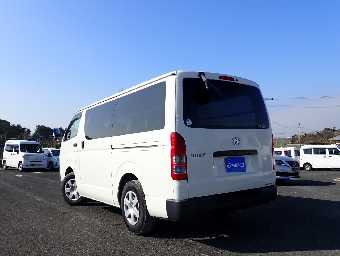 TOYOTA HIACE 2019 Image 2
