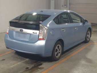TOYOTA PRIUS PHV 2013 Image 2