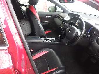 TOYOTA C-HR 2017 Image 10