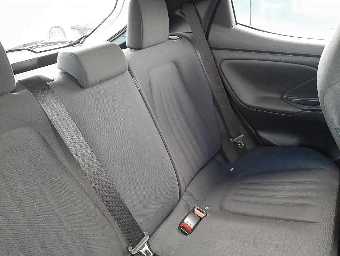 TOYOTA YARIS 2021 Image 9